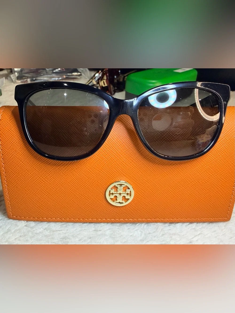 62. NEW Tory Burch Black Frame Sunglasses with Gray Lenses - Cat-Eye Style